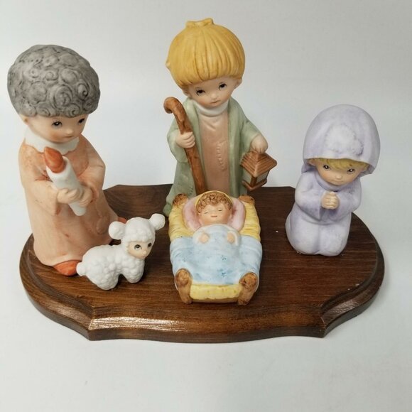 Vintage Homco 5602 Children Nativity Set Mini Figurines Porcelain Collectable - Picture 1 of 5